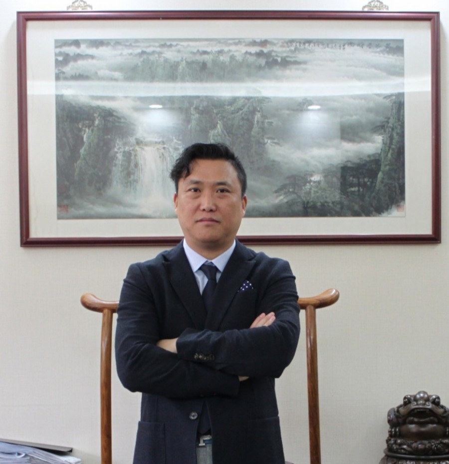 陆俊青2 - 副本.jpg 陆俊青2 - 副本.jpg