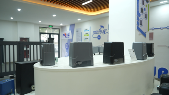 正在上传... f4a2ad848c2bd5afcf0fa71eb7284d23.png