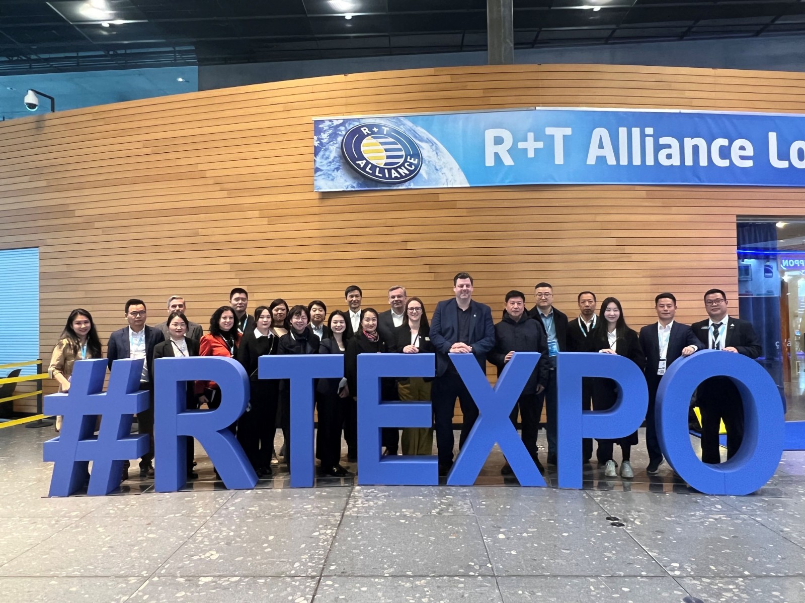 直击现场 | 时隔六年，2024R+T德国斯图加特展盛大开幕！