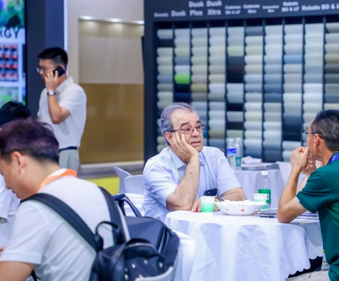 匠心织造，温多利时刻关注客户使用每一寸面料的感受